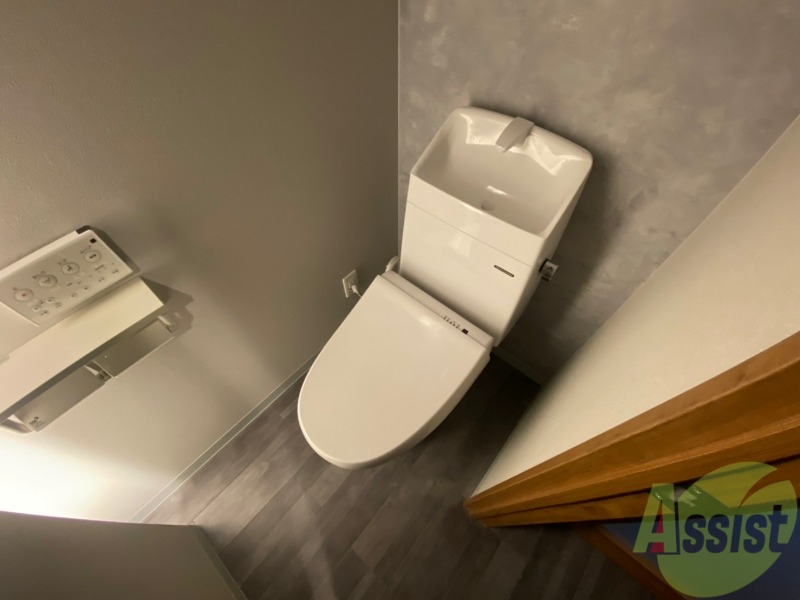 トイレ　こちらはトイレです。清潔感があり、安心して使用できます。