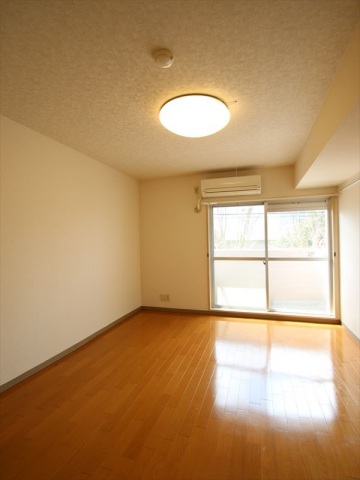 居室・リビング　6帖洋室