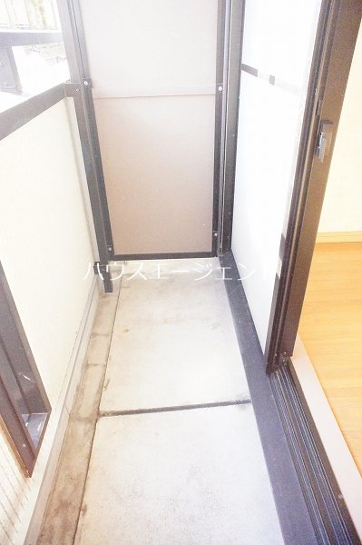 バルコニー　洗濯物も干せますね※参考画像