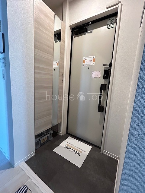 玄関　◆実際のお部屋の写真です♪