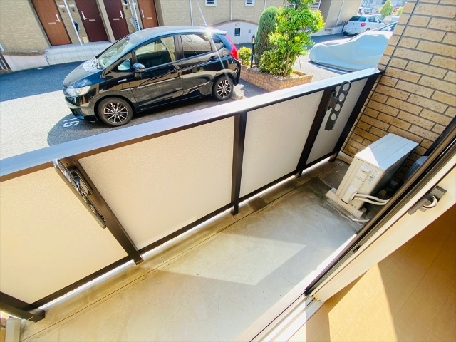 バルコニー　Ｃ棟１０２号室内装写真転載