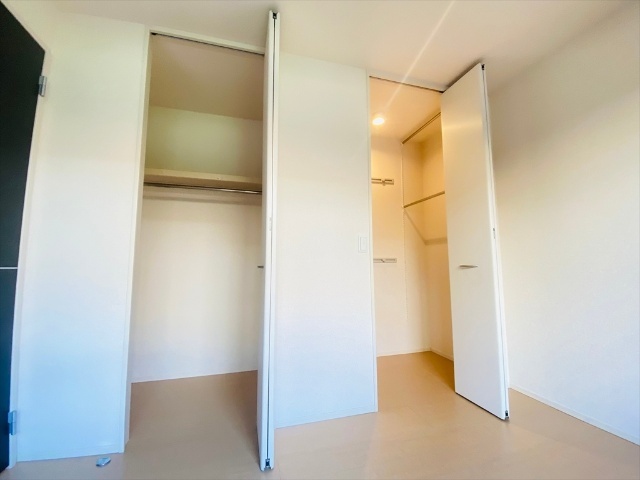 収納　Ｃ棟１０２号室内装写真転載