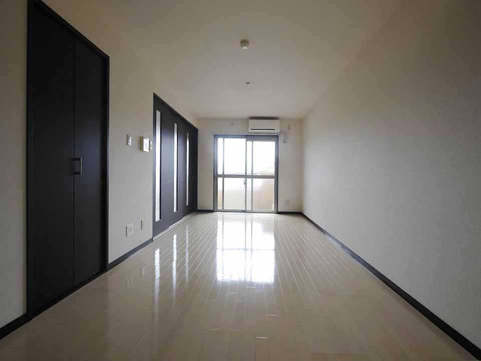 居室・リビング　同間取りの写真です。内装が異なる場合がございます。