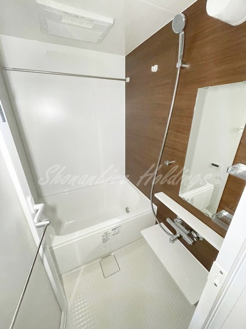バス・シャワールーム　清潔感のあるお風呂♪