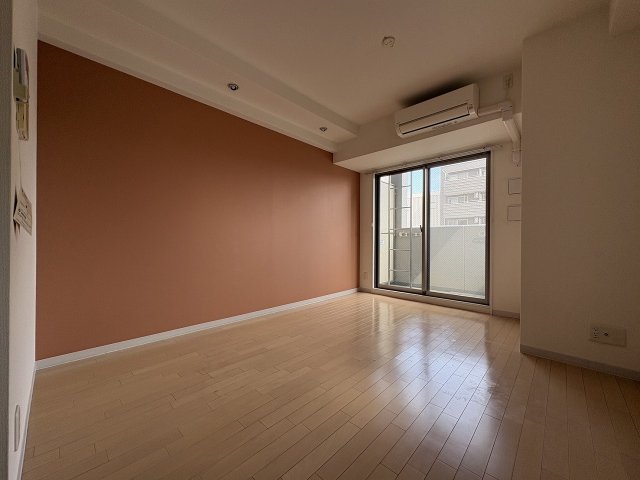 居室・リビング　ゆったり過ごせる居間です