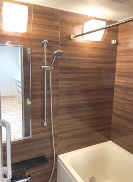 バス・シャワールーム