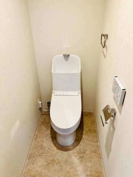 トイレ　トイレもきれいです