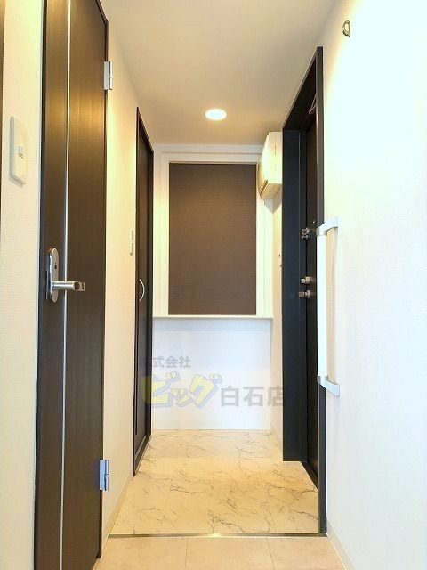 玄関　広々とした玄関です♪