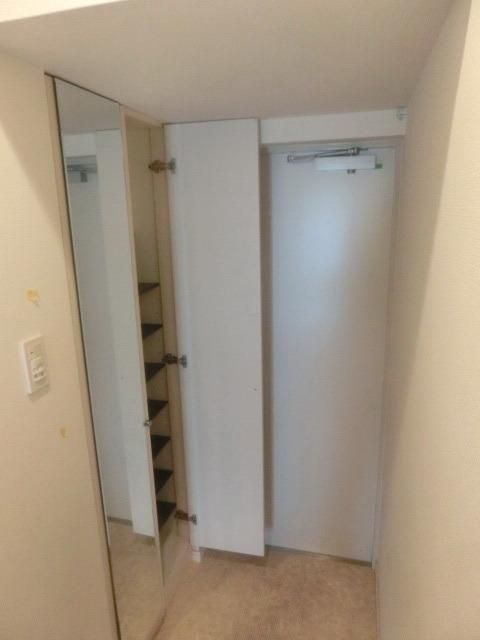 玄関　トール式シューズボックス