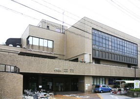 図書館　足立区立佐野図書館（図書館）まで878m