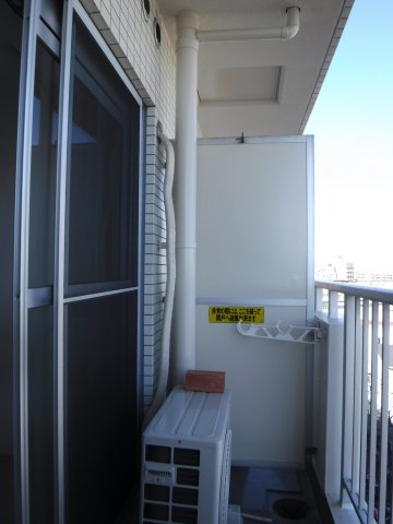バルコニー　他のお部屋の参考写真となります。