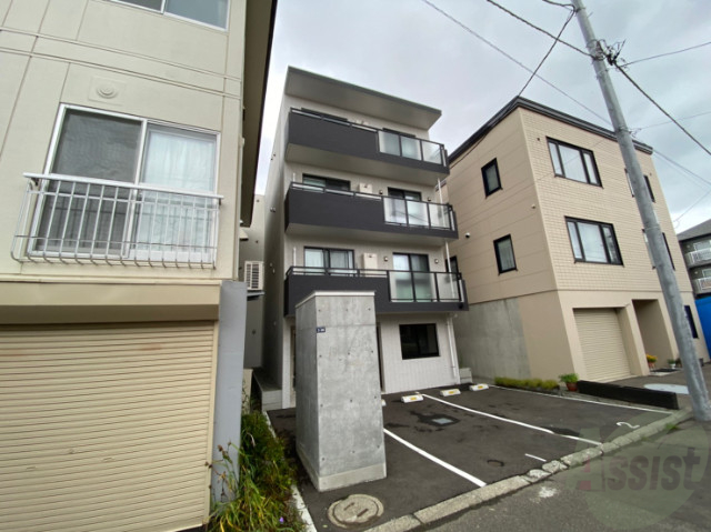 建物外観　札幌市北１３条東「カレラＮ１３」