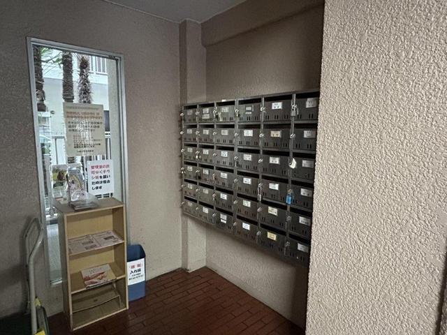 エントランス　ポスト