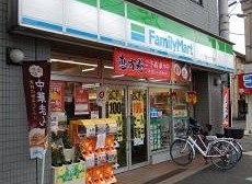 コンビニ　ファミリーマート 荒川六丁目店（コンビニ）まで106m