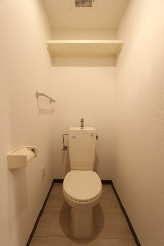 トイレ　参考写真です。現況優先。