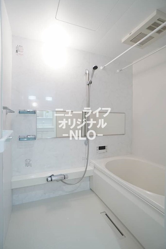 バス・シャワールーム　便利な浴室乾燥機付きの浴室です☆