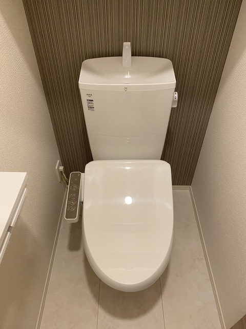 トイレ　もちろんシャワートイレ完備
