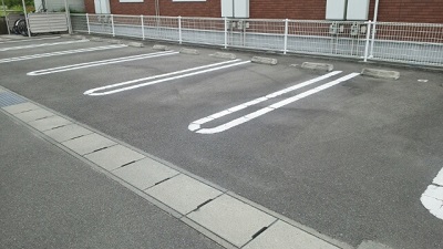 駐車場　敷地内駐車場