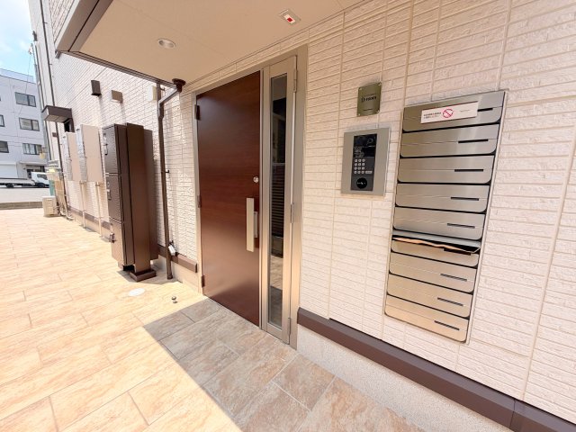 エントランス　綺麗なエントランスです。