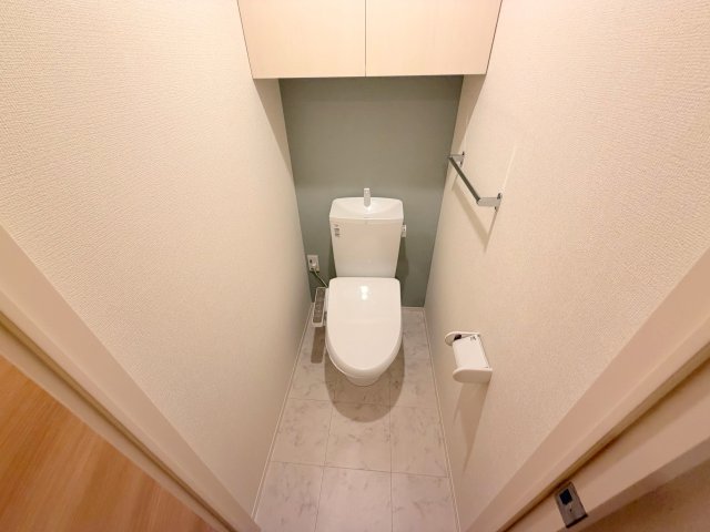 トイレ　綺麗なトイレにはウォシュレット標準装備です。