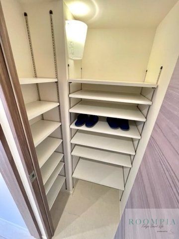 玄関　別間取りの参考写真です