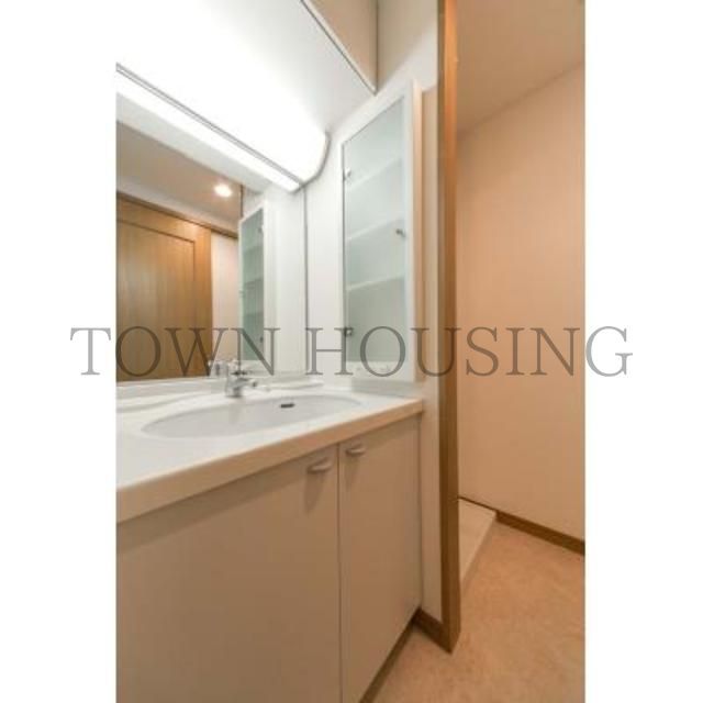 洗面設備　※写真は同タイプ住戸です。