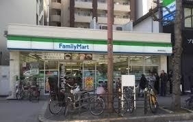 コンビニ　ファミリーマート（コンビニ）まで206m