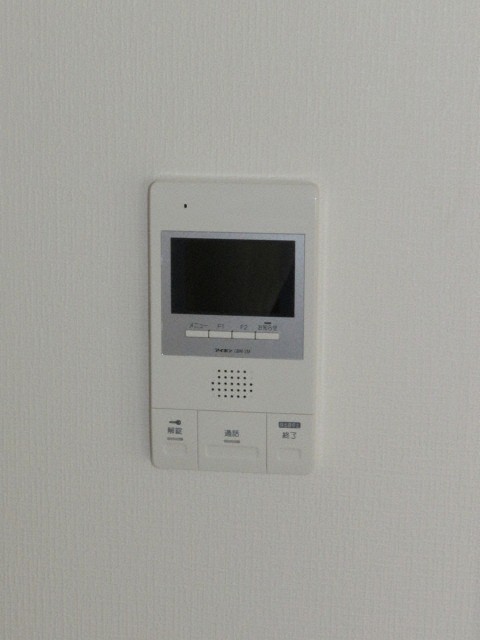 セキュリティ　防犯面に配慮したＴＶモニターホン付きです！