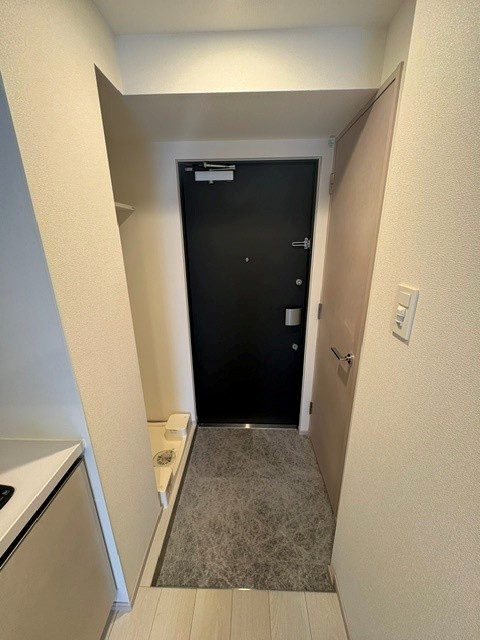 玄関　同間取り色違い参考写真