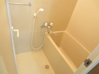 バス・シャワールーム　044-299-8985までお気軽にお電話下さい♪