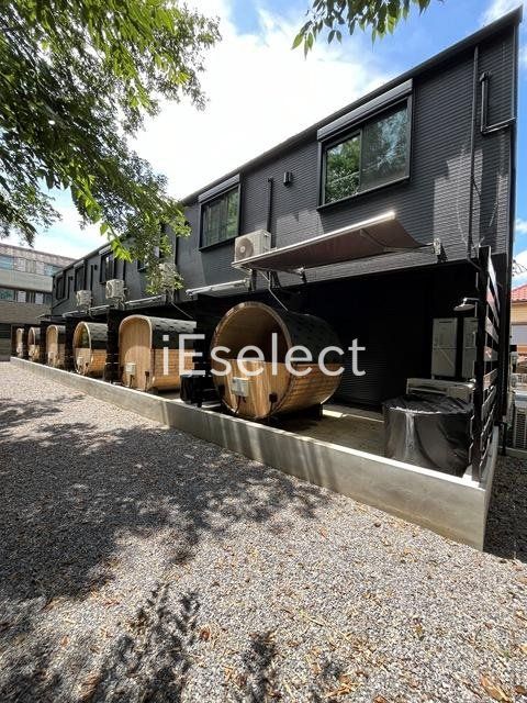 建物外観　閑静な住宅街に立地