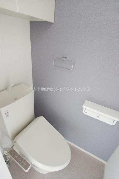 トイレ　快適にご利用いただける温水洗浄便座付きトイレ