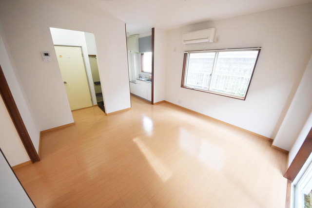 居室・リビング　～広々お部屋で気持ちいい～