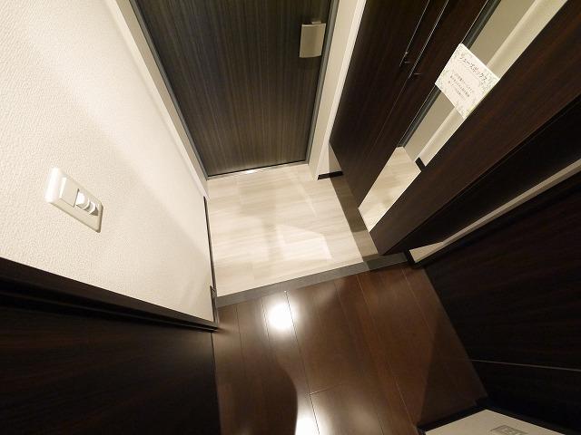 玄関　収納もある玄関です