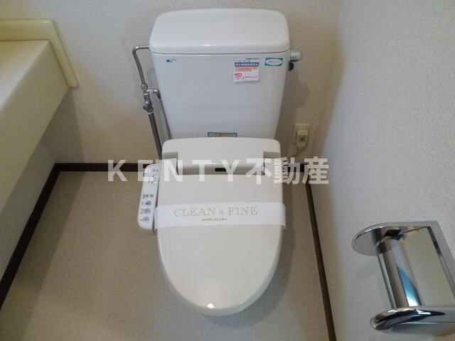 トイレ　清潔感のあるトイレです