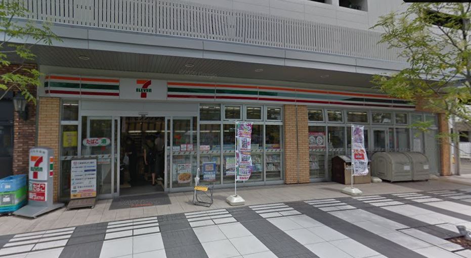 コンビニ　セブンイレブン ミューズ高槻店（コンビニ）まで214m