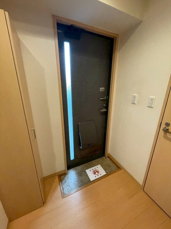 玄関　※別間取り参照※