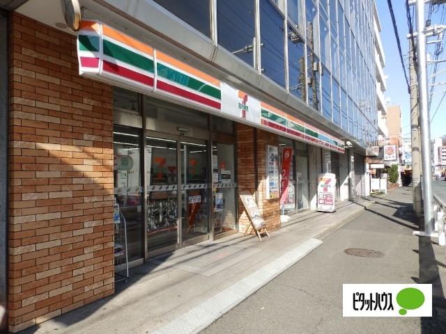 コンビニ　セブンイレブン横浜岩井町店（コンビニ）まで175m