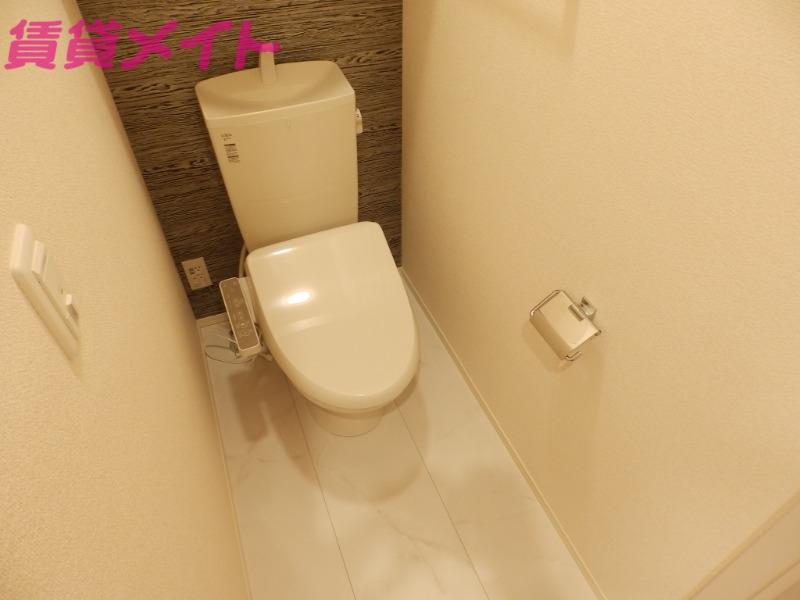 トイレ　反転タイプ参考写真