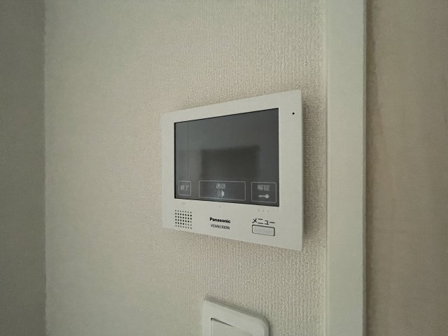 セキュリティ　TVモニター付きインターホンです