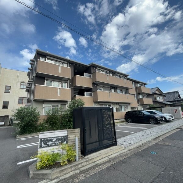 建物外観　建物外観