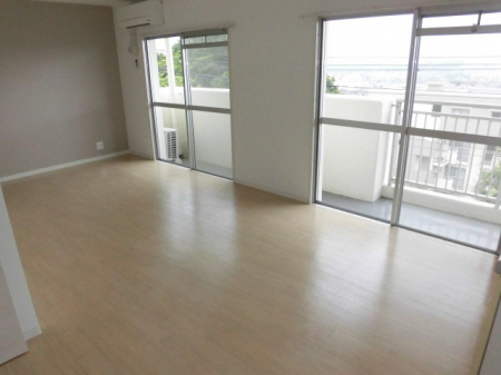 居室・リビング　写真は同マンションの別のお部屋のものです