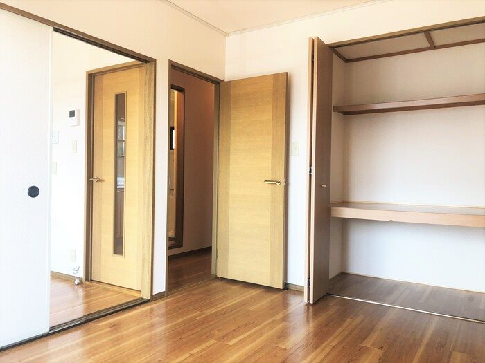 居室・リビング　明るいお部屋です。
