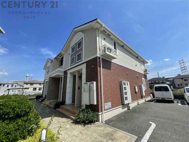 建物外観　敷地内に駐車場があります！