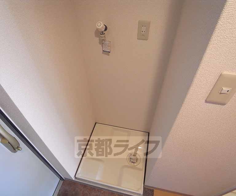 その他設備　室内に洗濯機置けます。