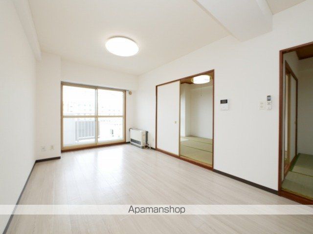 EBA元町IIの居間写真