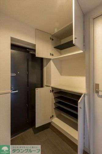 玄関　★お部屋探しは株式会社タウンハウジング東京まで★