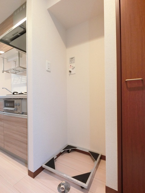 その他　雨の日でもお洗濯ができる！室内洗濯機置場付です☆