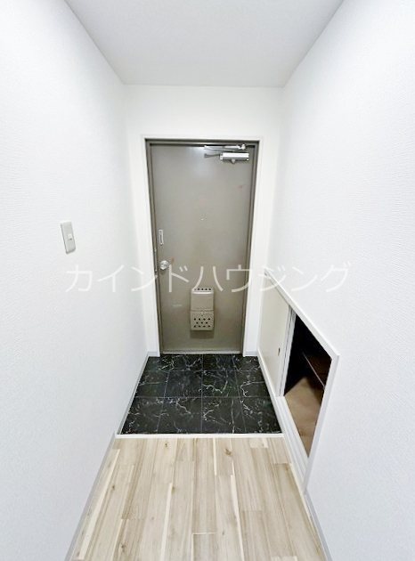 アムール和泉の玄関写真