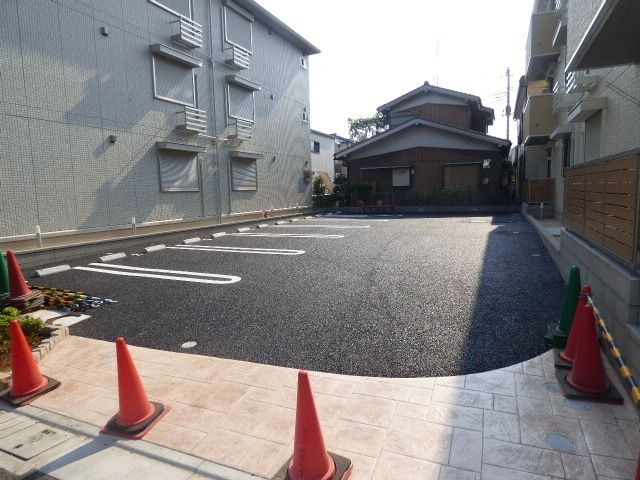 駐車場　駐車場